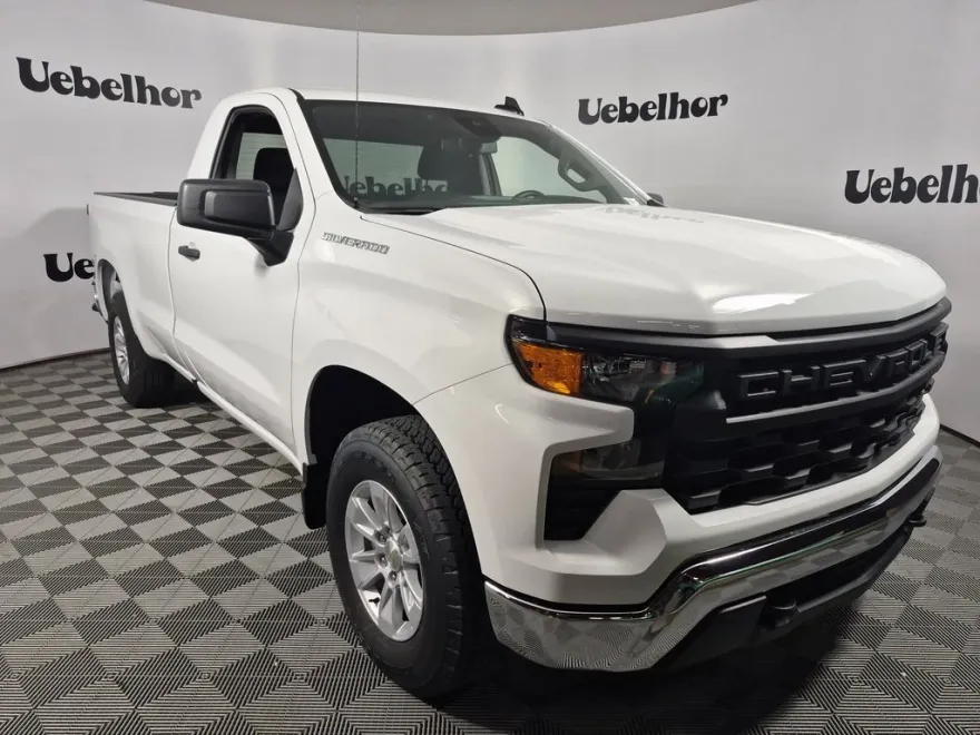 2025 Chevrolet Silverado 1500 photo 1