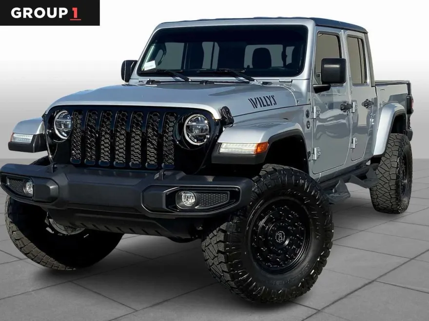 2022 Jeep Gladiator Willys Sport photo 1