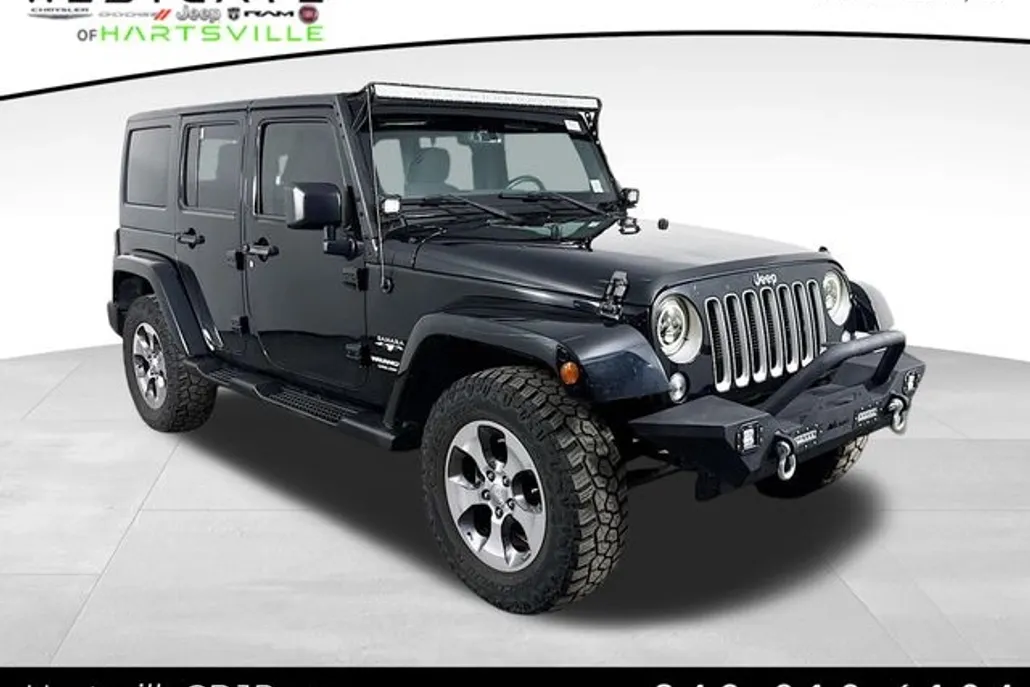 2016 Jeep Wrangler Unlimited Sahara photo 1