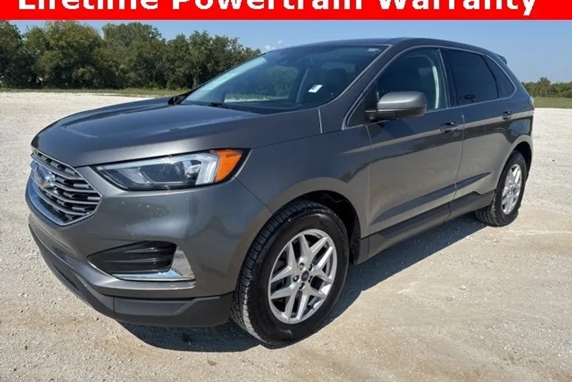 2022 Ford Edge SEL photo 1