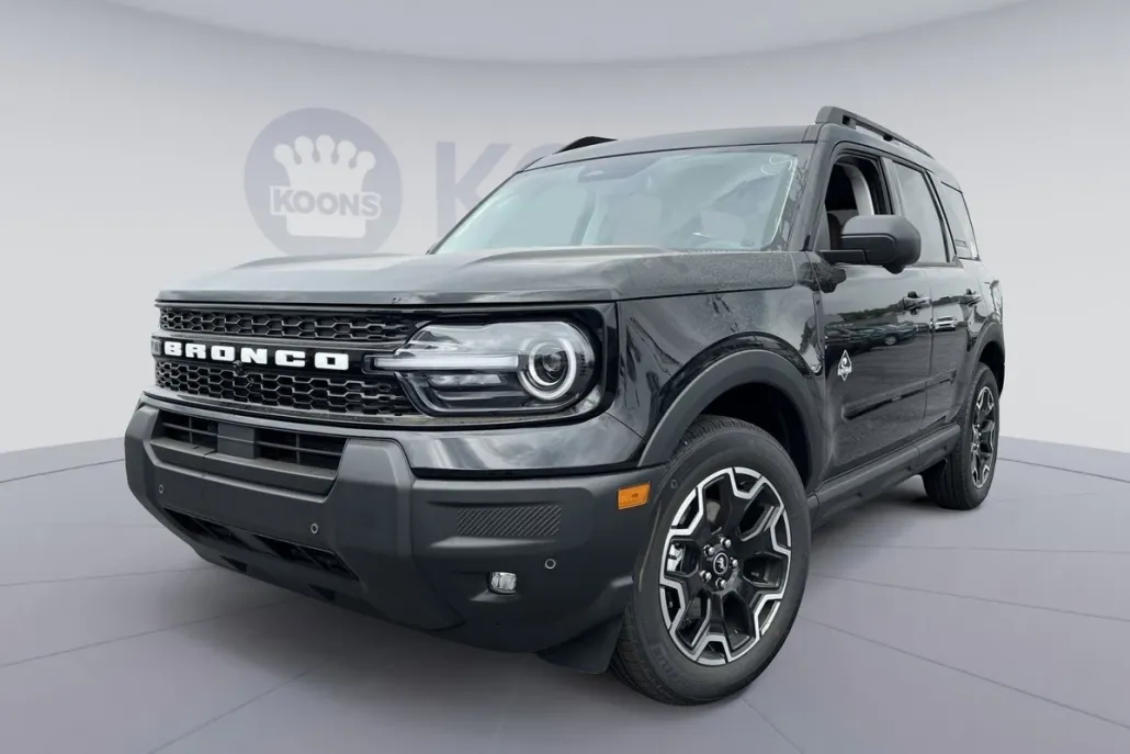 2025 Ford Bronco Sport Outer Banks photo 1