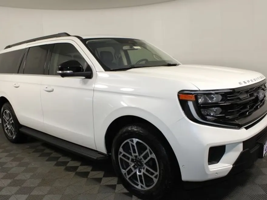 2025 Ford Expedition MAX Base photo 1
