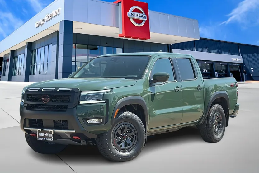 2025 Nissan Frontier PRO-4X Crew Cab photo 1