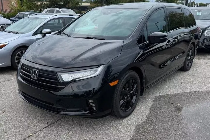 2023 Honda Odyssey Sport photo 1