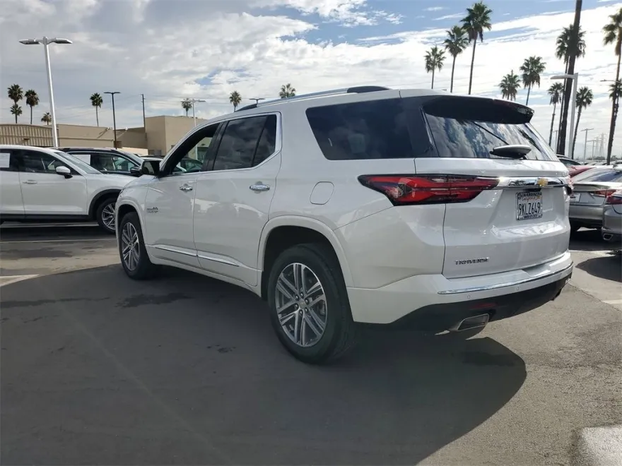 2023 Chevrolet Traverse High Country photo 1