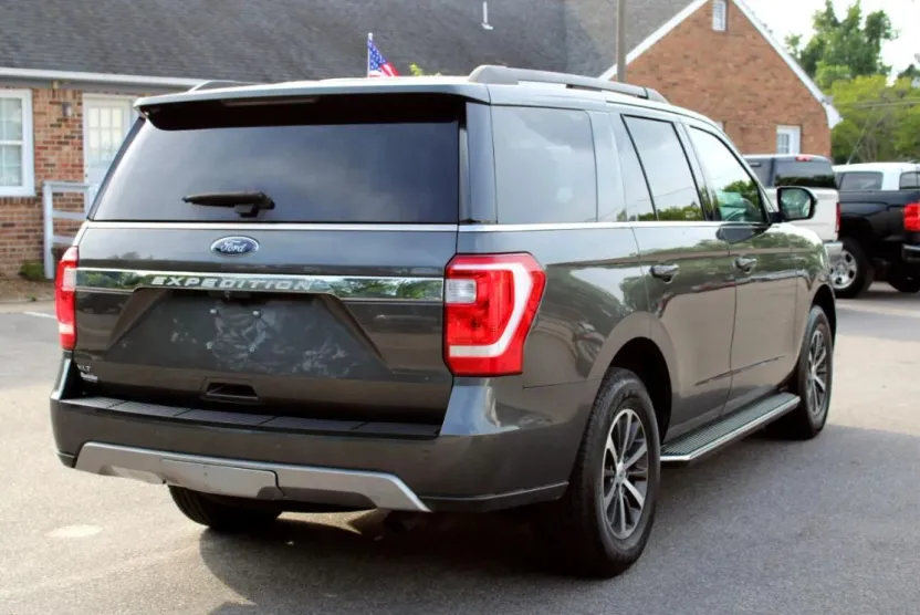 2018 Ford Expedition XLT photo 1