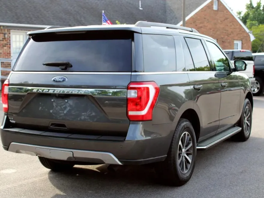 2018 Ford Expedition XLT photo 1