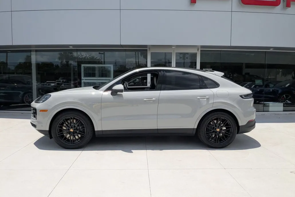 2025 Porsche Cayenne E-Hybrid Coupe photo 1