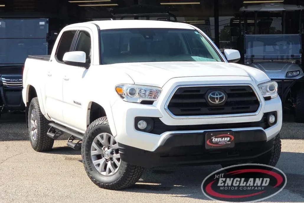 2019 Toyota Tacoma SR5 photo 1