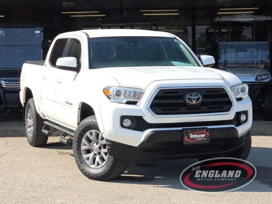 2019 Toyota Tacoma SR5 photo 1