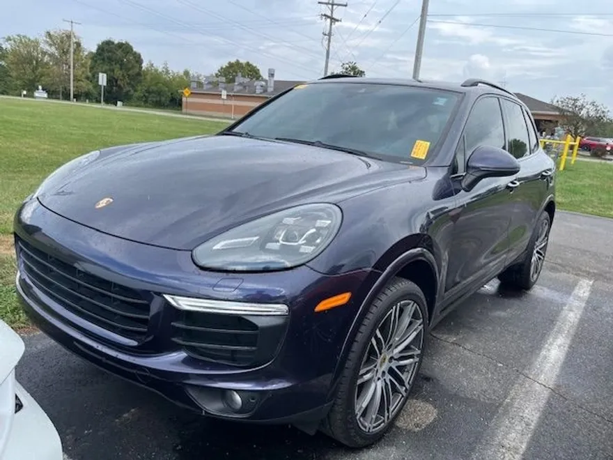 2018 Porsche Cayenne Platinum Edition photo 1