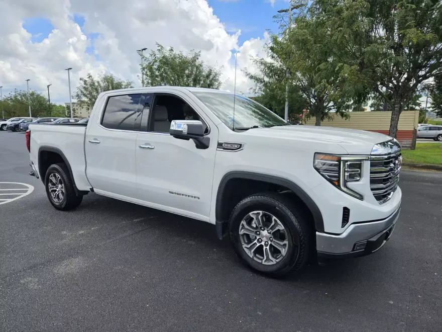 2024 Gmc Sierra 1500 SLT photo 1