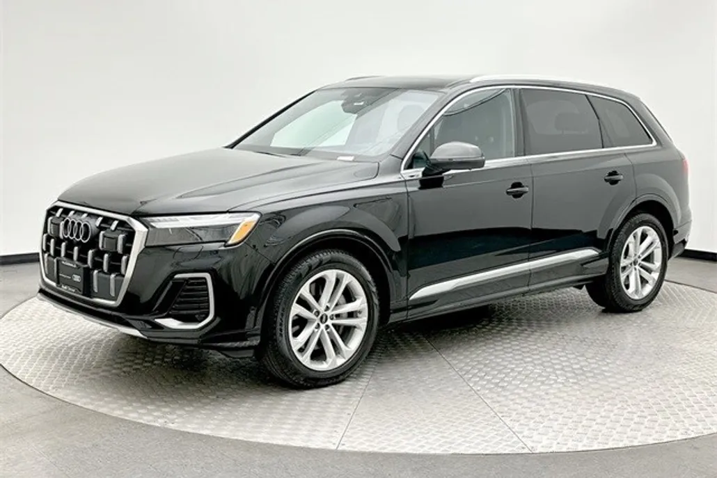 2025 Audi Q7 55 Prestige photo 1