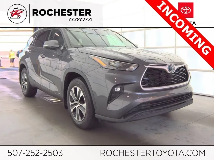 2022 Toyota Highlander Hybrid XLE photo 1