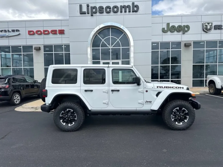 2025 Jeep Wrangler Rubicon photo 1