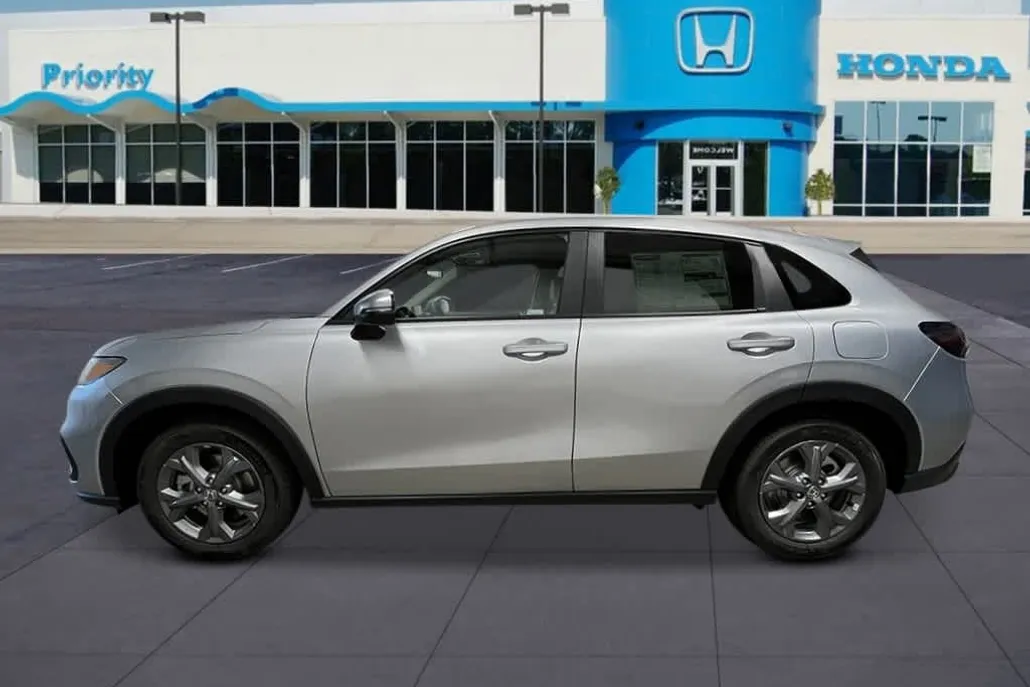 2026 Honda HR-V LX photo 1
