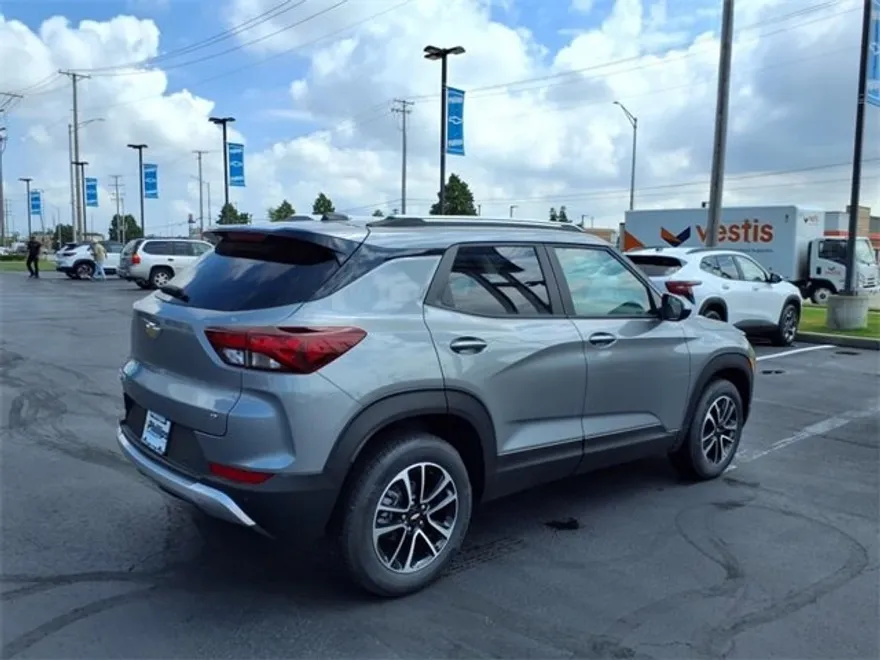 2026 Chevrolet Trailblazer LT photo 1