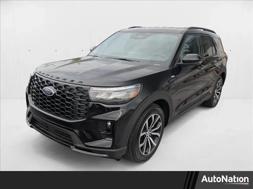2025 Ford Explorer ST-Line photo 1