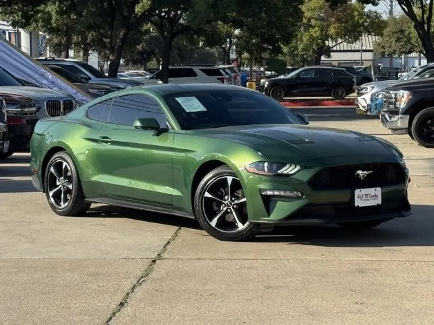 2022 Ford Mustang EcoBoost photo 1