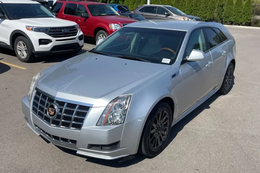 2012 Cadillac CTS Sport Wagon photo 1