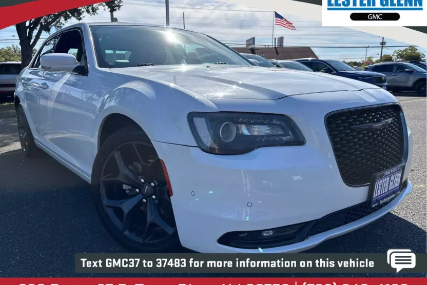 2021 Chrysler 300 photo 1