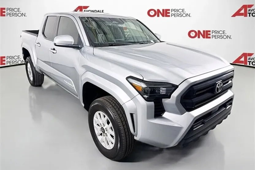 2024 Toyota Tacoma SR5 4x4 photo 1