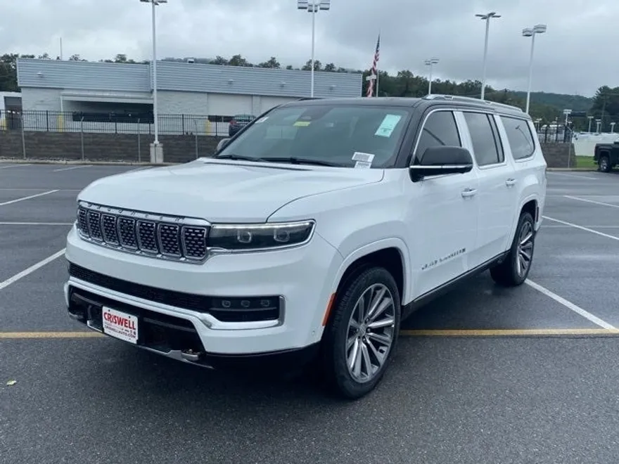 2024 Jeep Grand Wagoneer L photo 1