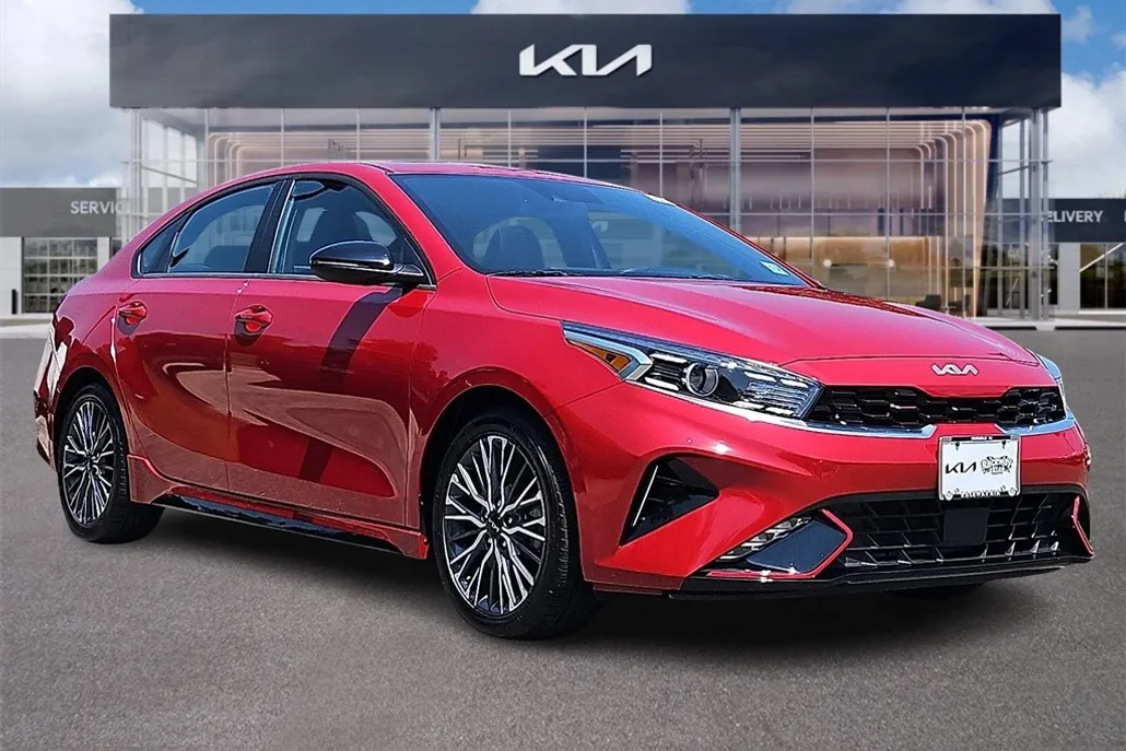 2024 Kia Forte GT-Line photo 1