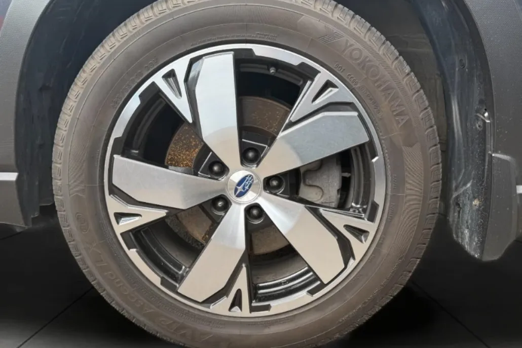 2019 Subaru Forester Touring photo 1