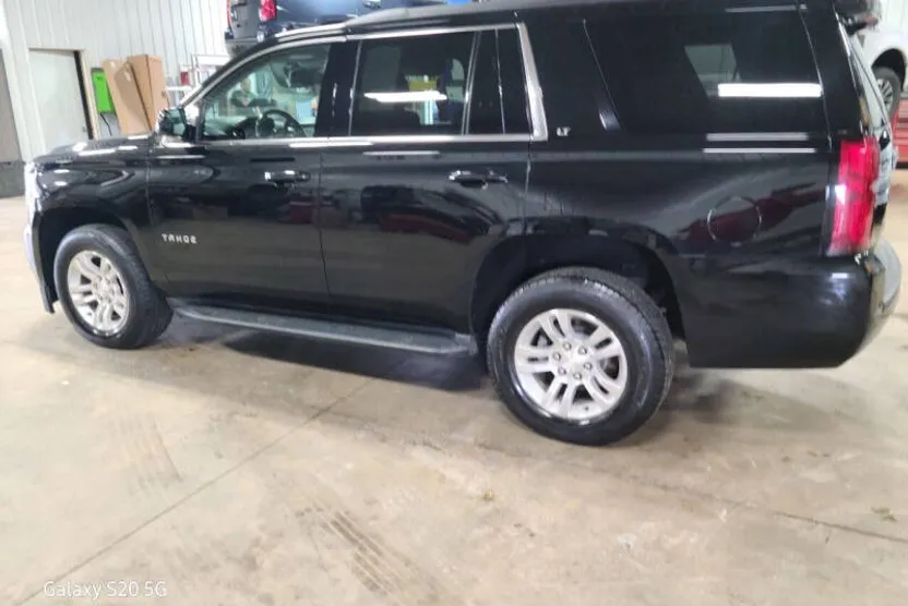 2019 Chevrolet Tahoe LT photo 1