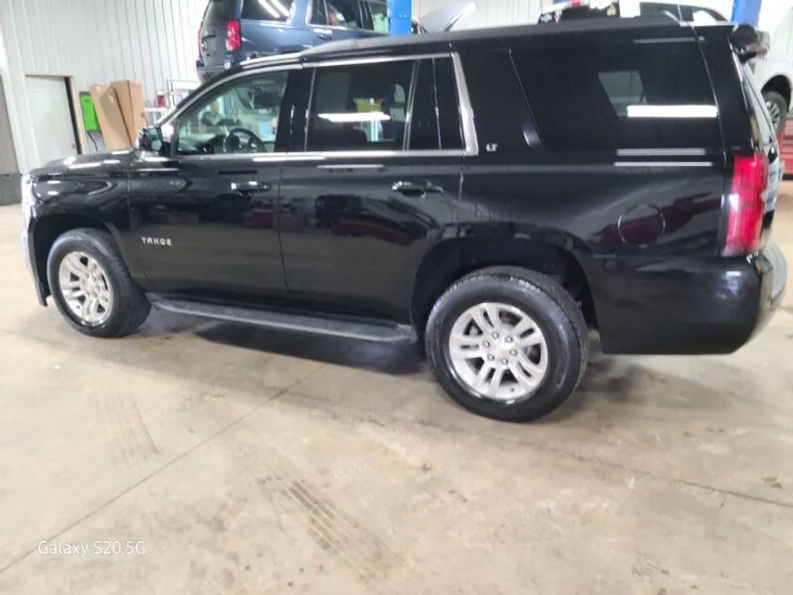2019 Chevrolet Tahoe LT photo 1