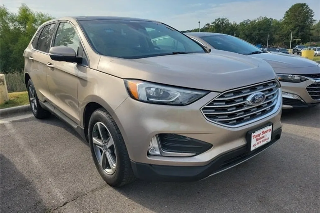 2020 Ford Edge SEL photo 1