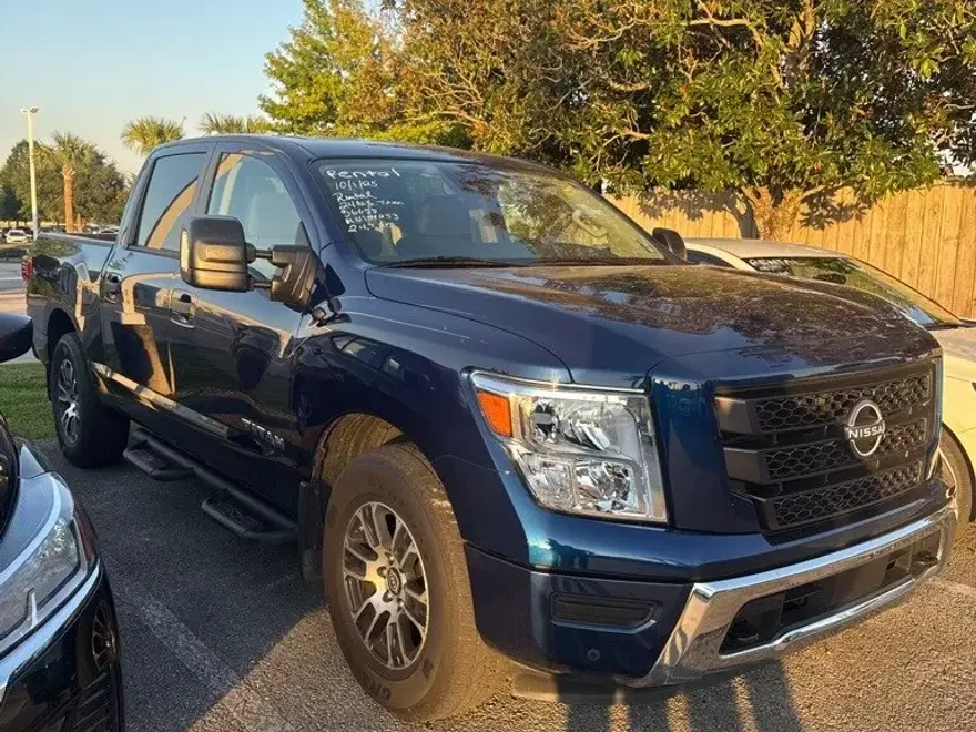 2024 Nissan Titan SV photo 1