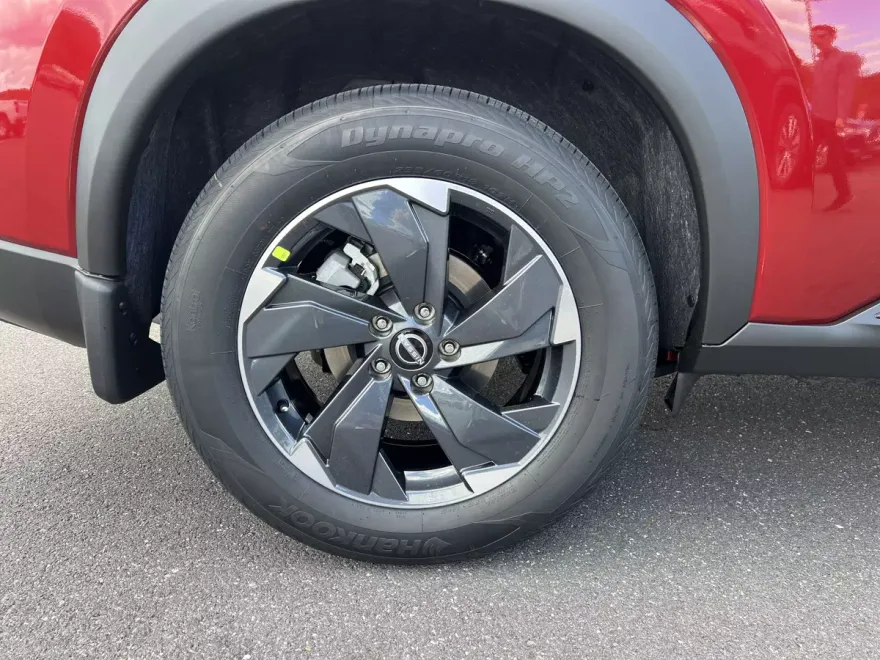 2026 Nissan Rogue SV photo 1