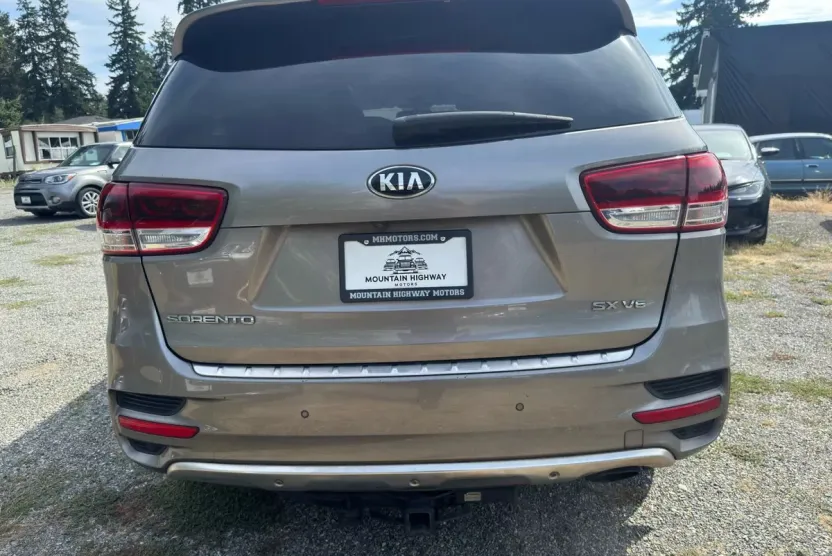 2016 Kia Sorento SX photo 1