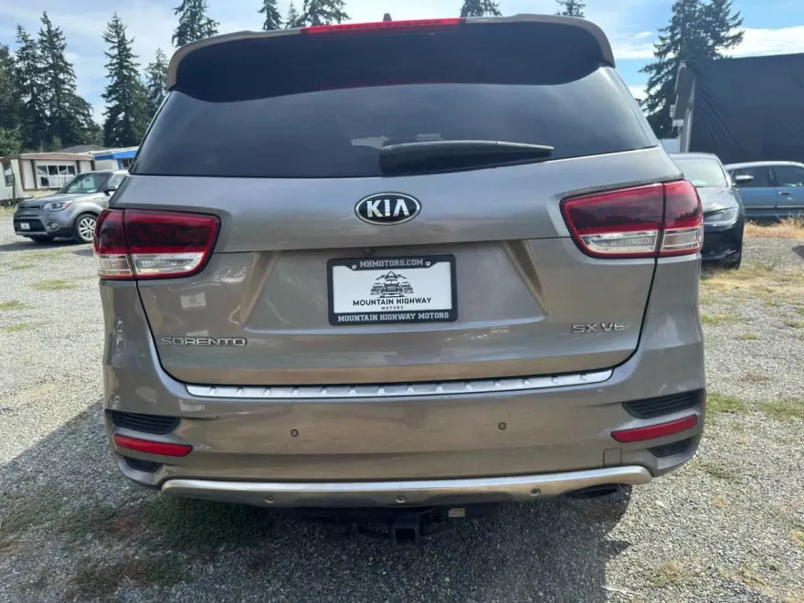2016 Kia Sorento SX photo 1