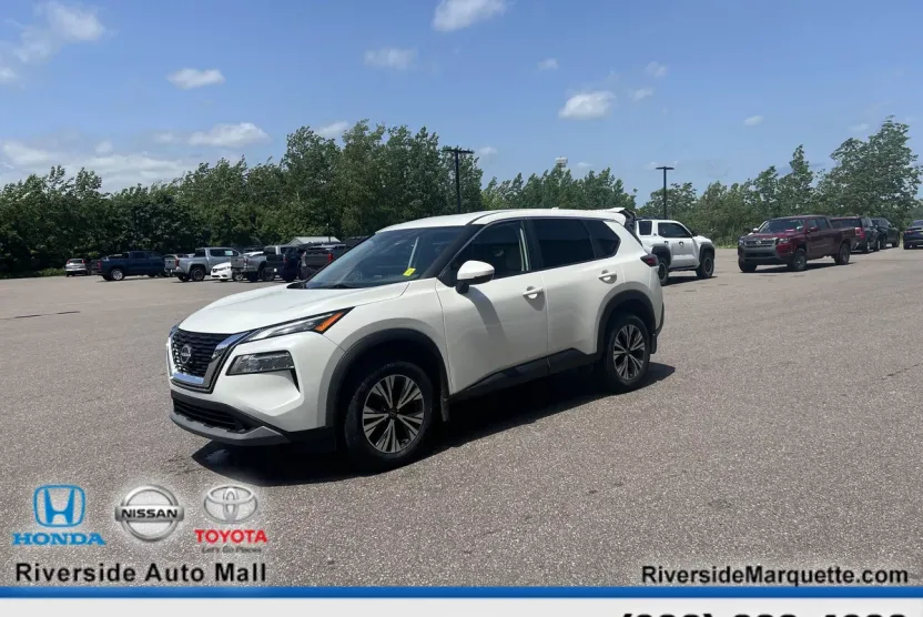 2022 Nissan Rogue SV photo 1