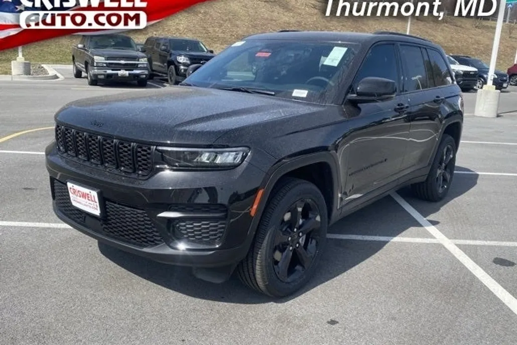 2025 Jeep Grand Cherokee Altitude photo 1