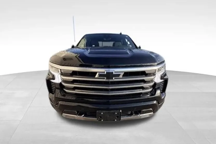 2024 Chevrolet Silverado 1500 High Country photo 1