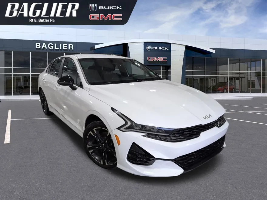 2022 Kia K5 GT-Line photo 1