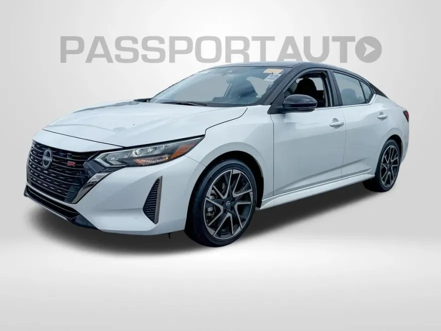 2024 Nissan Sentra SR photo 1