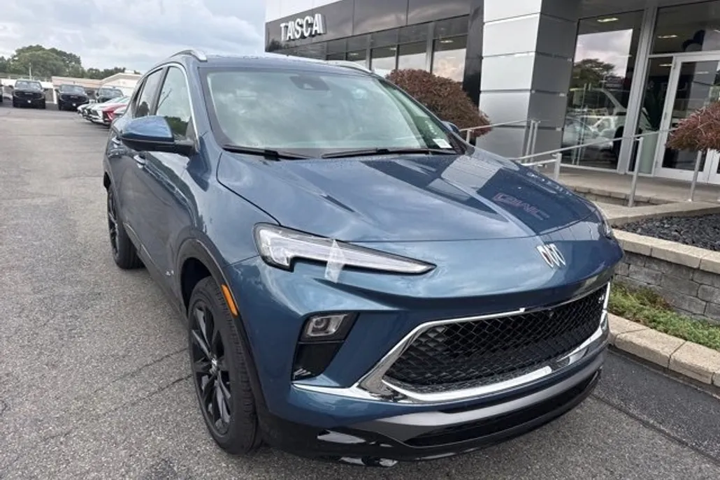 2026 Buick Encore GX Sport Touring photo 1