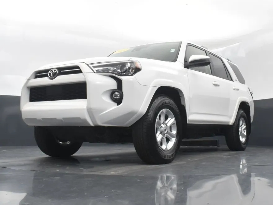 2024 Toyota 4Runner SR5 photo 32