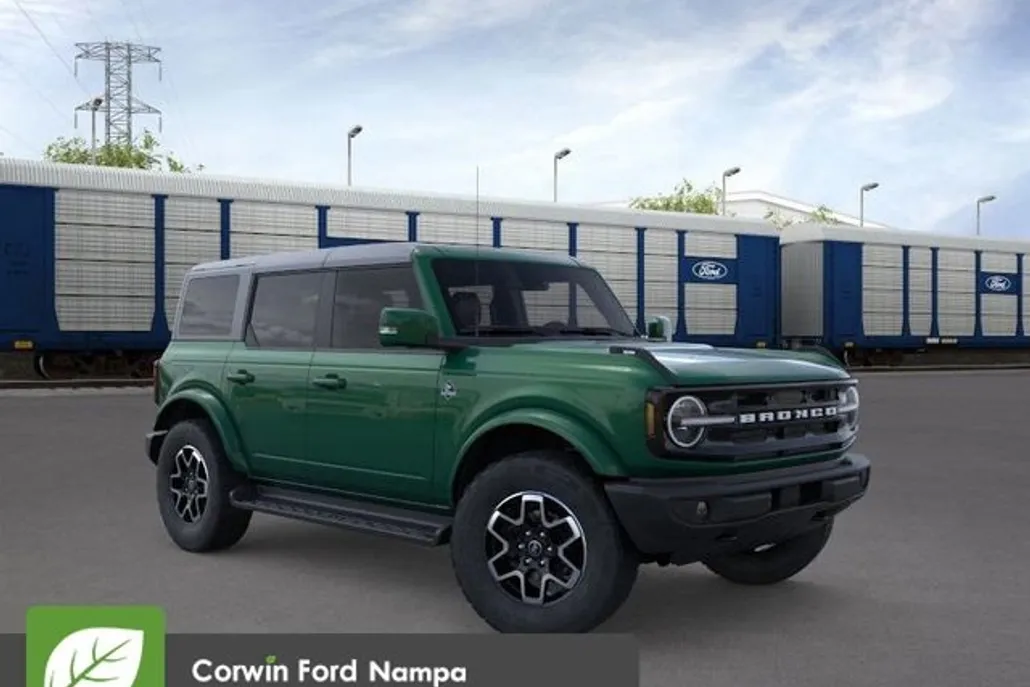 2025 Ford Bronco Outer Banks photo 1
