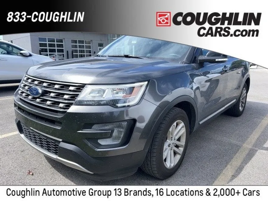 2017 Ford Explorer XLT photo 1
