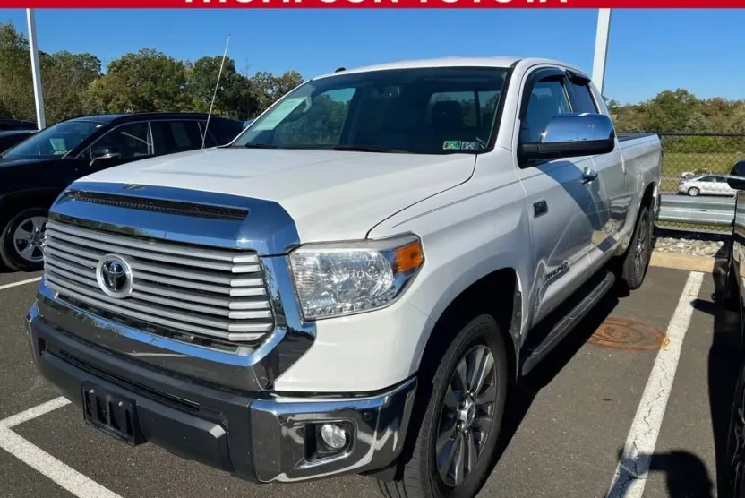 2015 Toyota Tundra Limited Grade photo 1