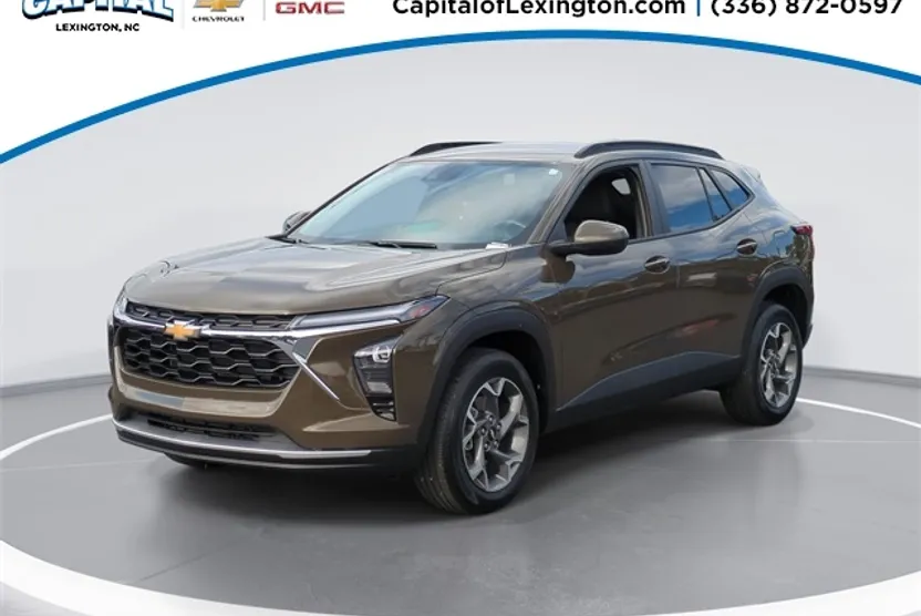 2024 Chevrolet Trax LT photo 1