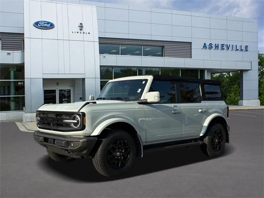2022 Ford Bronco Base Big Bend Black Diamond Outer Banks photo 1