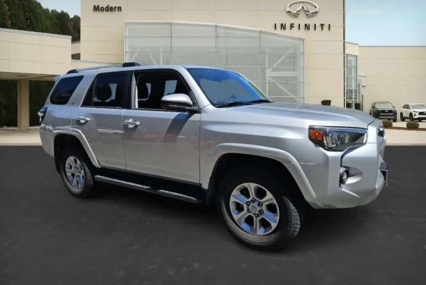 2024 Toyota 4Runner SR5 4WD photo 1