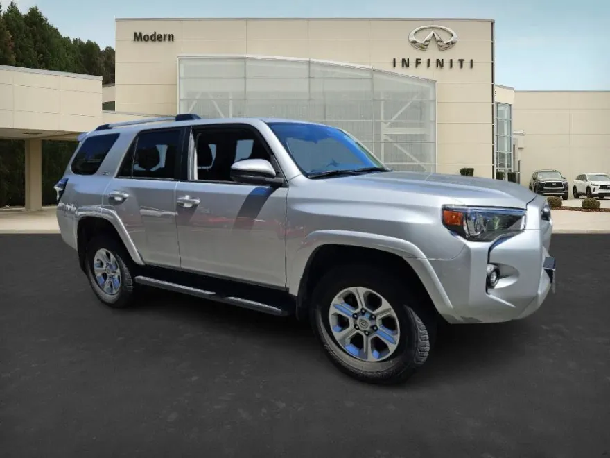 2024 Toyota 4Runner SR5 4WD photo 1